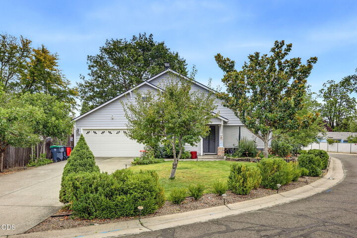 Property Photo:  120 Nadine Lane  OR 97502 