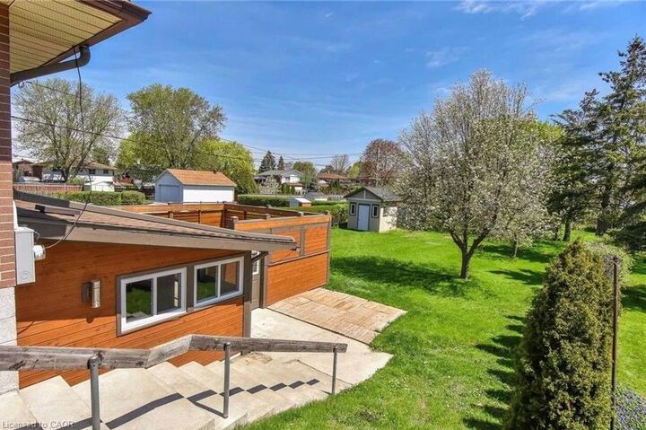 Property Photo:  1801 Biscayne Drive Lower  ON N3H 4R2 