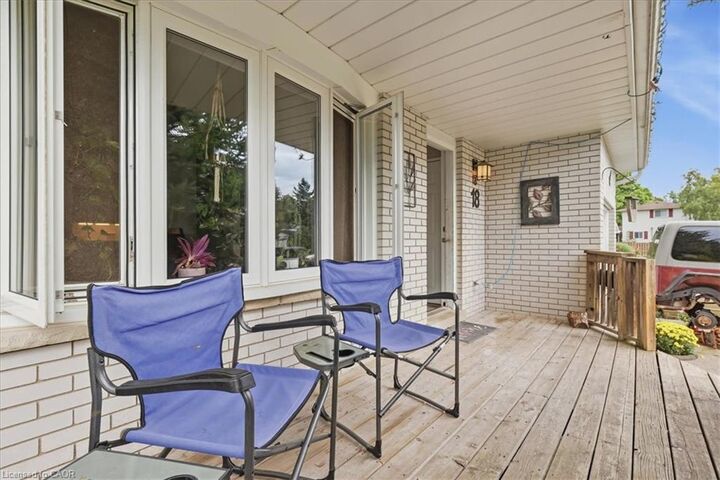 Property Photo:  18 Forest Glen Court  ON N2N 1E2 