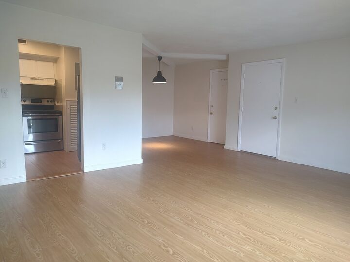 Property Photo:  105 Oak Lane 9  MA 02301 