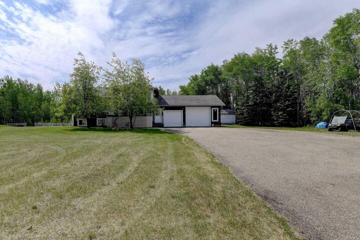 Property Photo:  712051 Range Road 54 9  AB T8X 4A7 