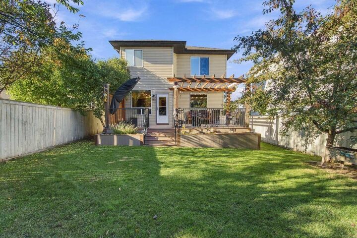 Property Photo:  115 Morningside Point SW  AB T4B 3M3 