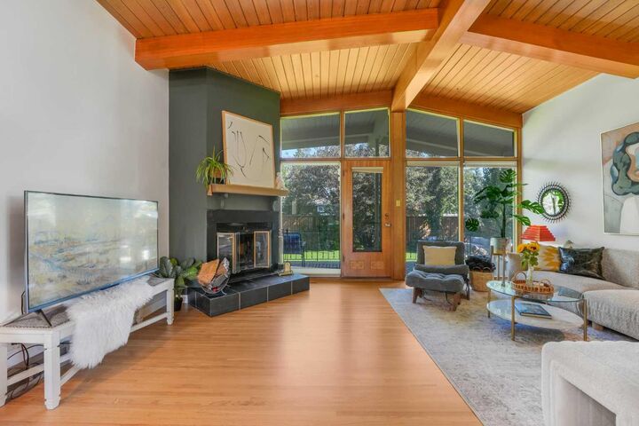Property Photo:  80 Westover Drive SW  AB T3C 2S6 