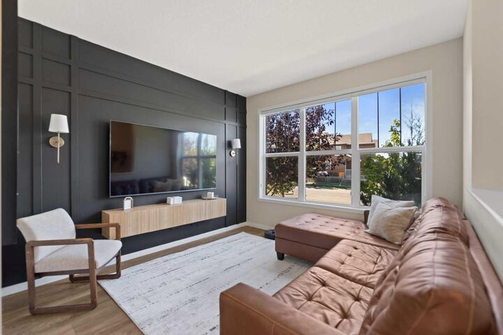 Property Photo:  855 Mahogany Boulevard SE  AB T3M 2H1 