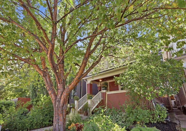 Property Photo:  2127 16 Street SW  AB T2T 4E5 