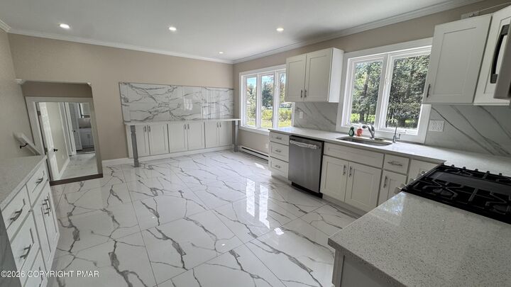 Property Photo:  3126 Evergreen Circle  PA 18466 