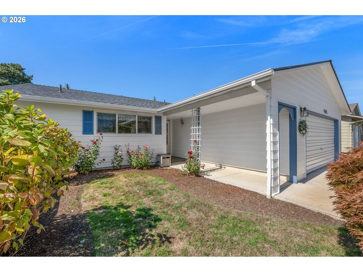 Property Photo:  401 S Cascade Dr  OR 97071 