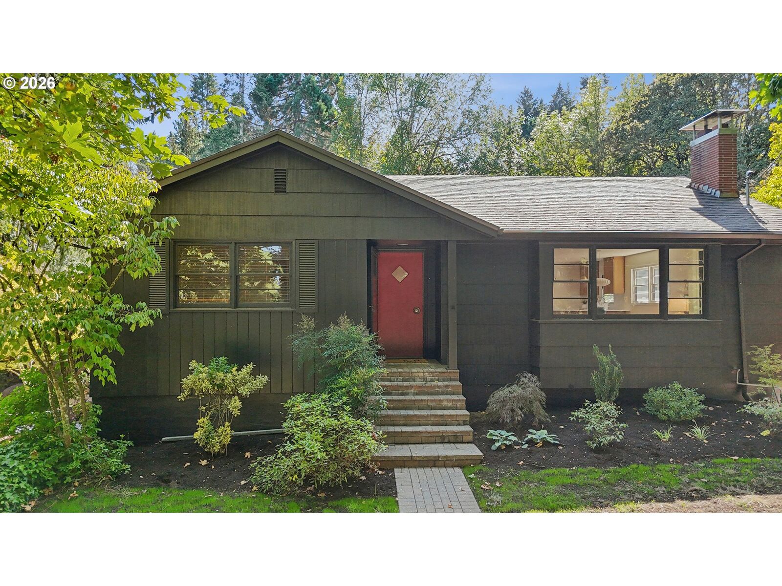 Property Photo: 324 Laurel St OR 97034