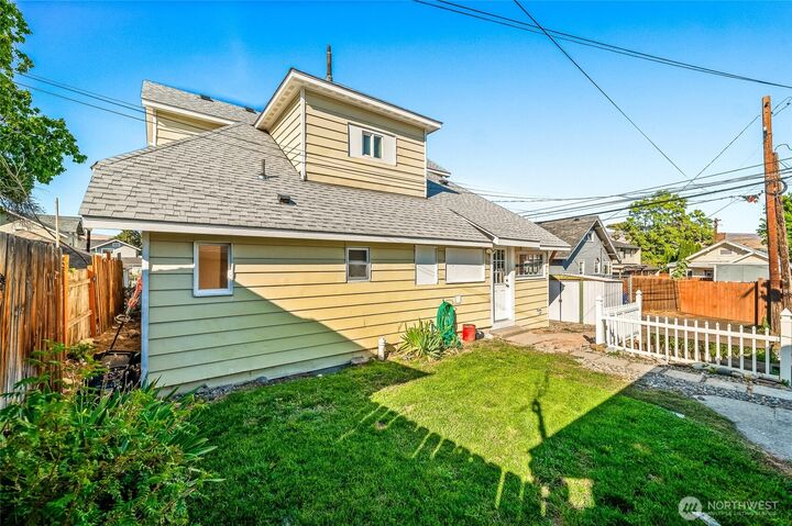 Property Photo:  415  Palouse Street  WA 98801 