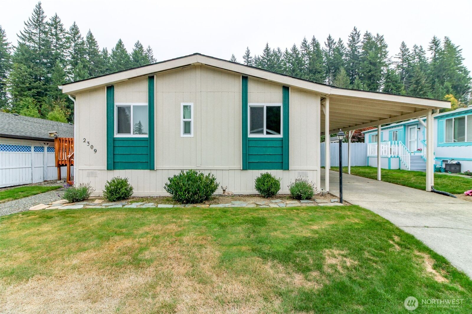 Property Photo: 2309 Estero Avenue WA 98022