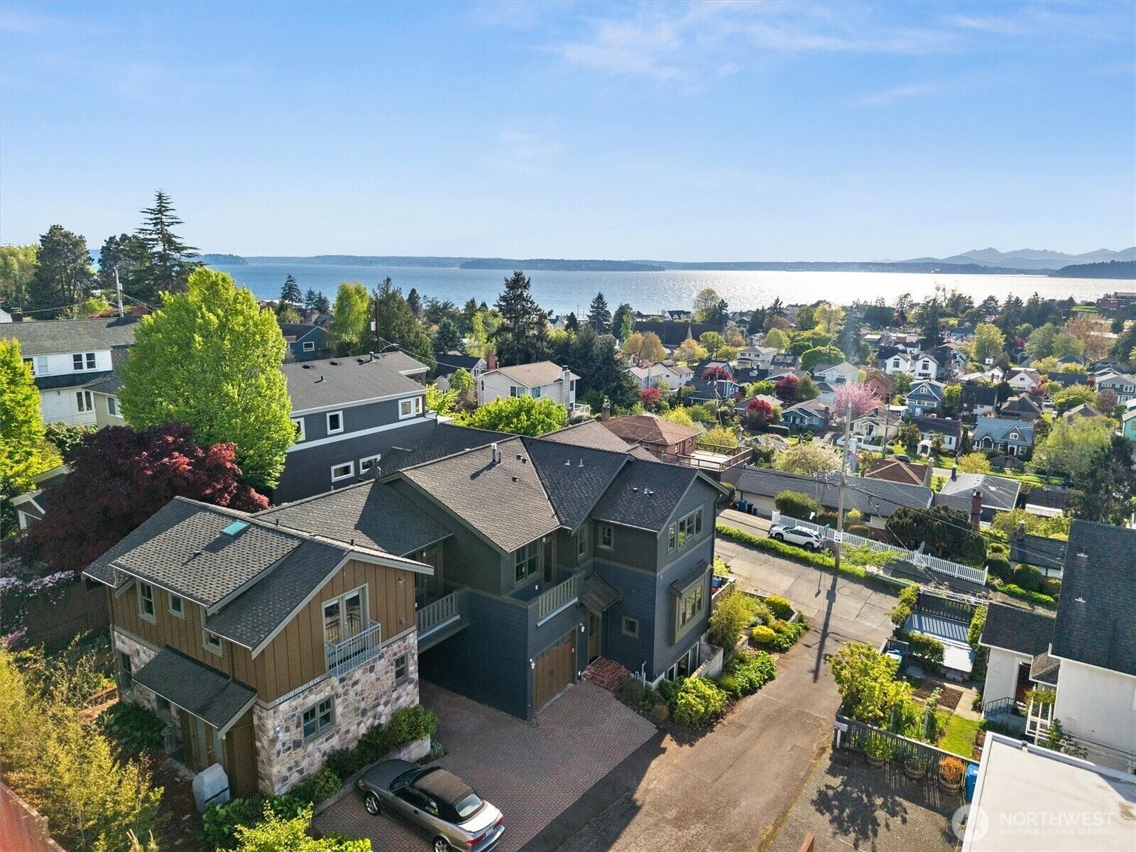 Property Photo:  3310  59th Avenue SW A & B  WA 98116 