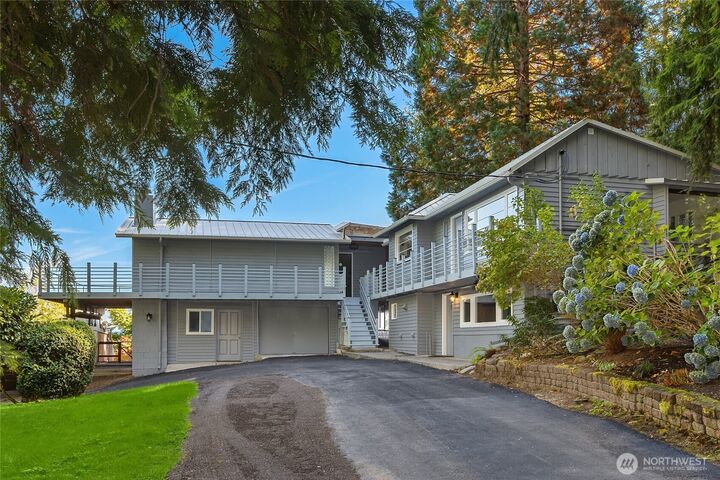 Property Photo:  9588  Green Spot Place NE  WA 98110 
