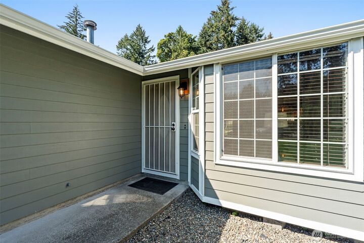 Property Photo:  3521  Radcliff Court SE  WA 98503 