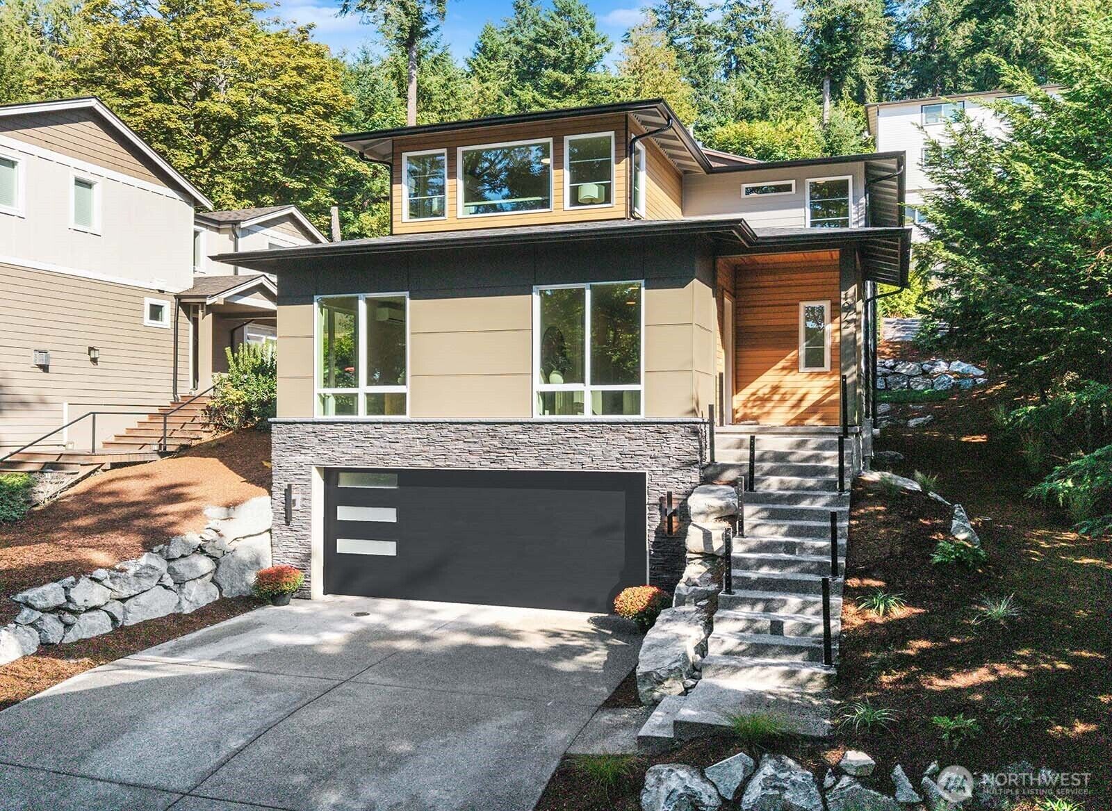 Property Photo: 1072 205th Avenue NE WA 98074