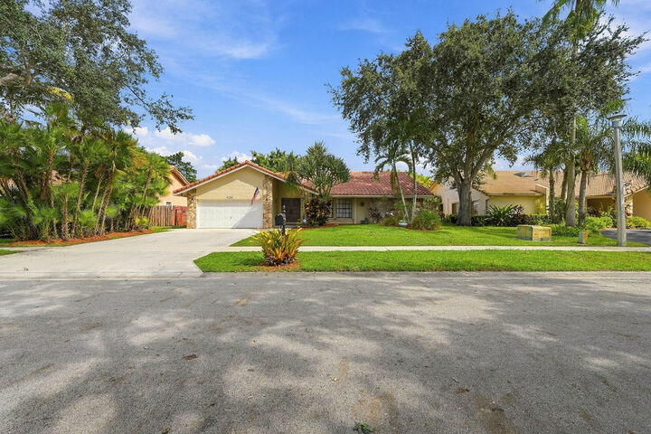 Property Photo: 9255 NW 18th Street FL 33322