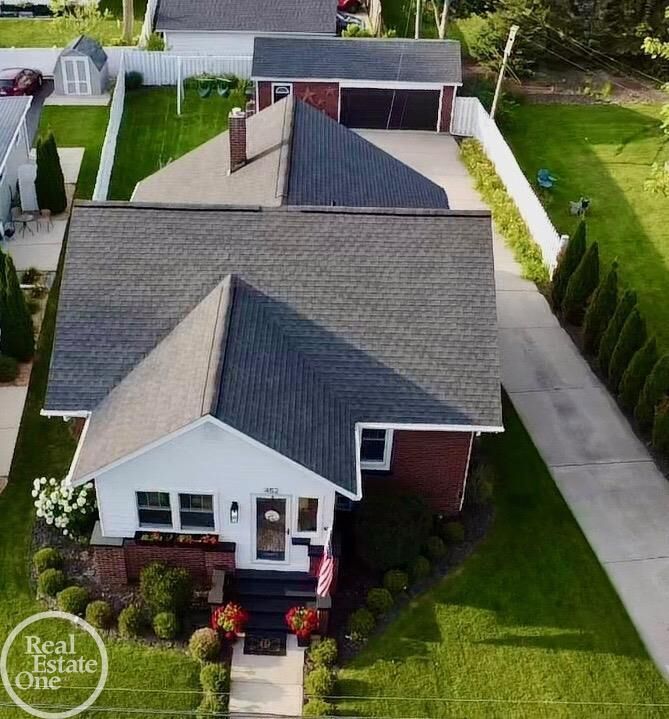 Property Photo:  452 Maple Street  MI 48170 