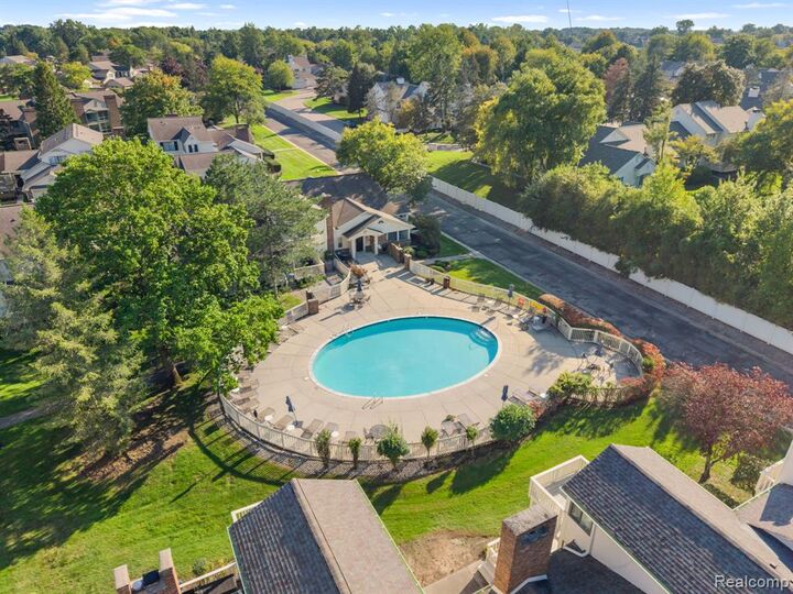 Property Photo: 7137 Pebble Park Drive MI 48322