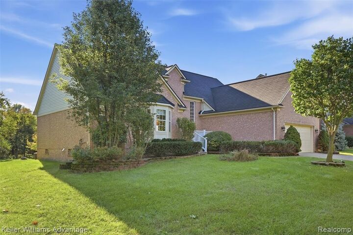Property Photo:  1625 Emerald Pines Drive  MI 48188 