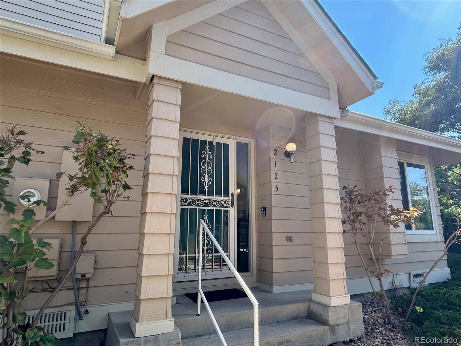 Property Photo: 2125 S Troy Way CO 80014