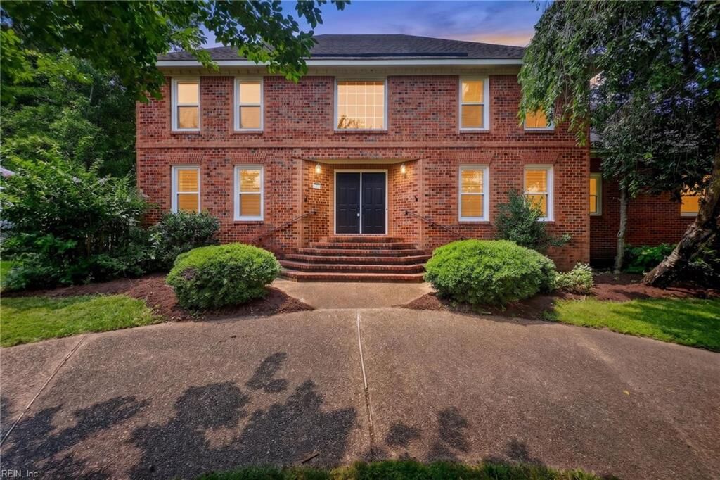 Property Photo: 1705 Pilgrims Mews Mews VA 23455