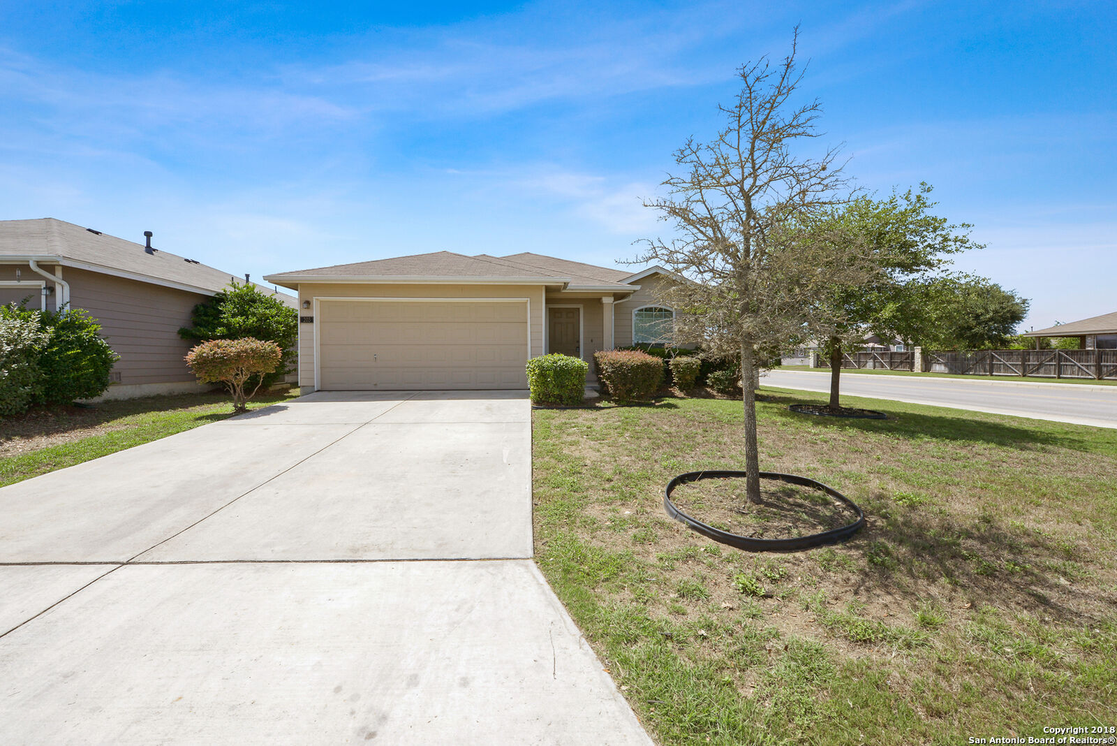 Property Photo: 203 Cardinal Way TX 78253