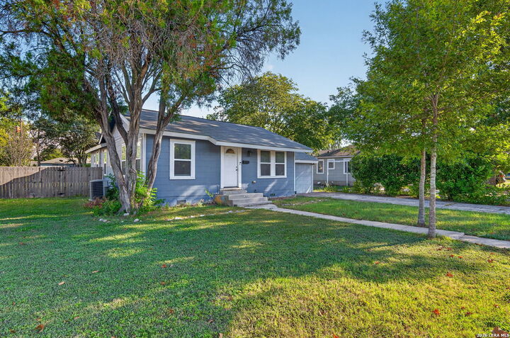 Property Photo: 504 Aero Ave TX 78154
