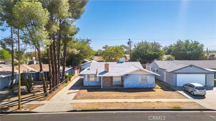 Property Photo:  37304 Mahonia  CA 93552 