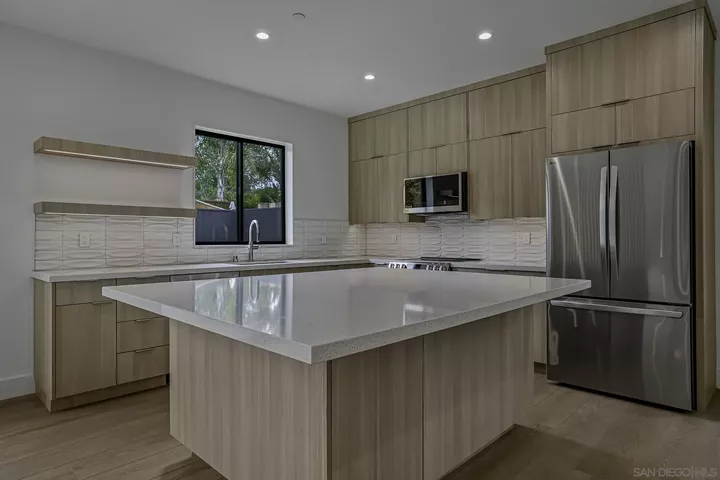 Property Photo:  6255 Dowling Dr  CA 92037 