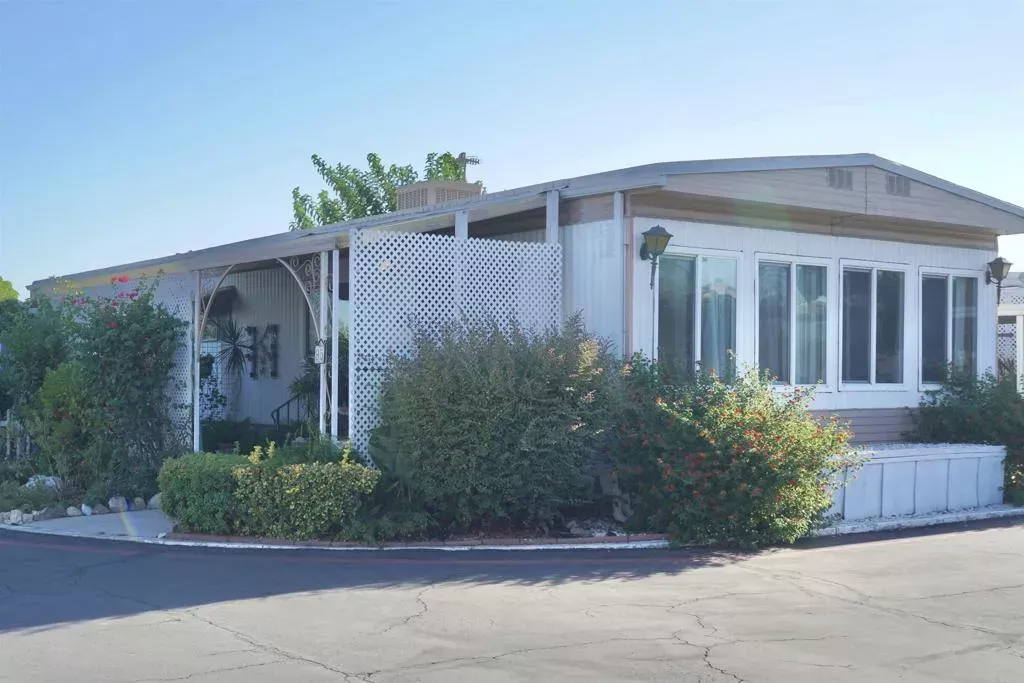 Property Photo:  185 N Eucalyptus Spc 95  CA 92376 