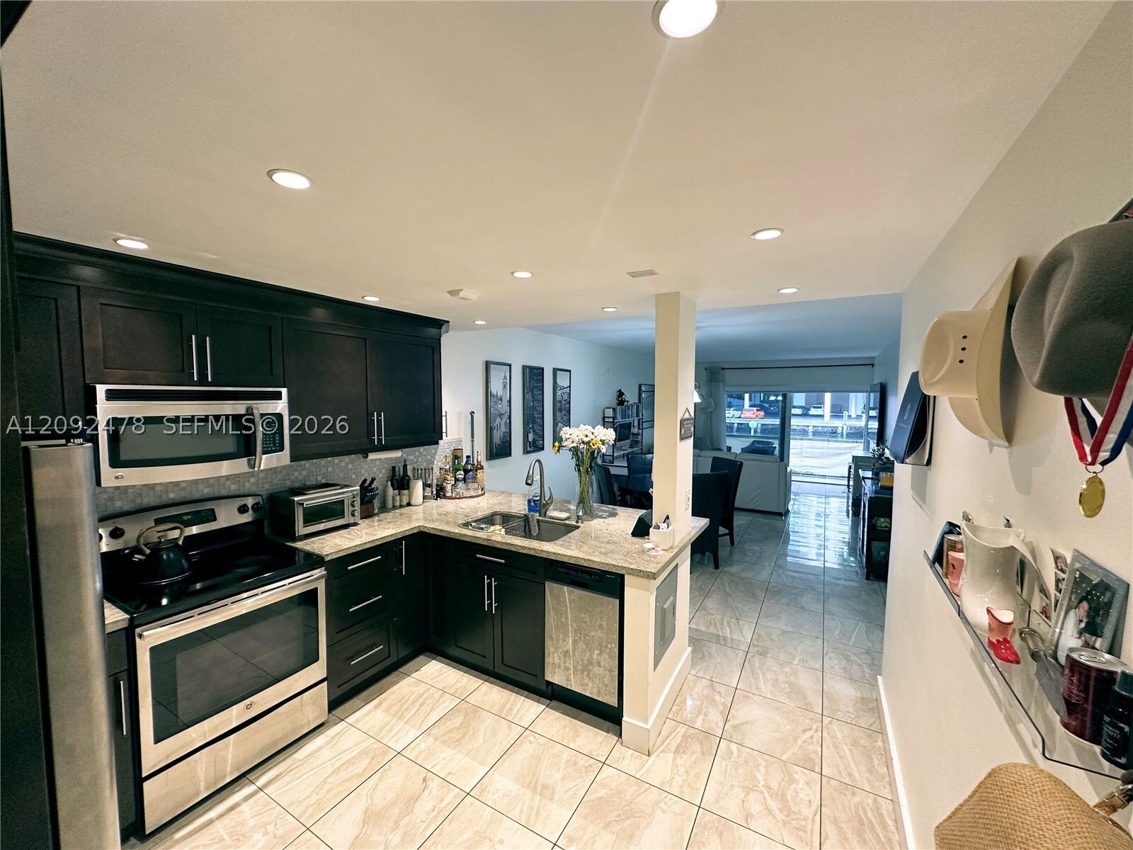 Property Photo:  450 Paradise Isle Blvd 102  FL 33009 
