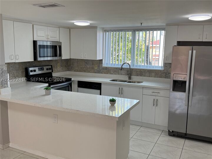 Property Photo:  551 NW 82nd Ave 524  FL 33126 