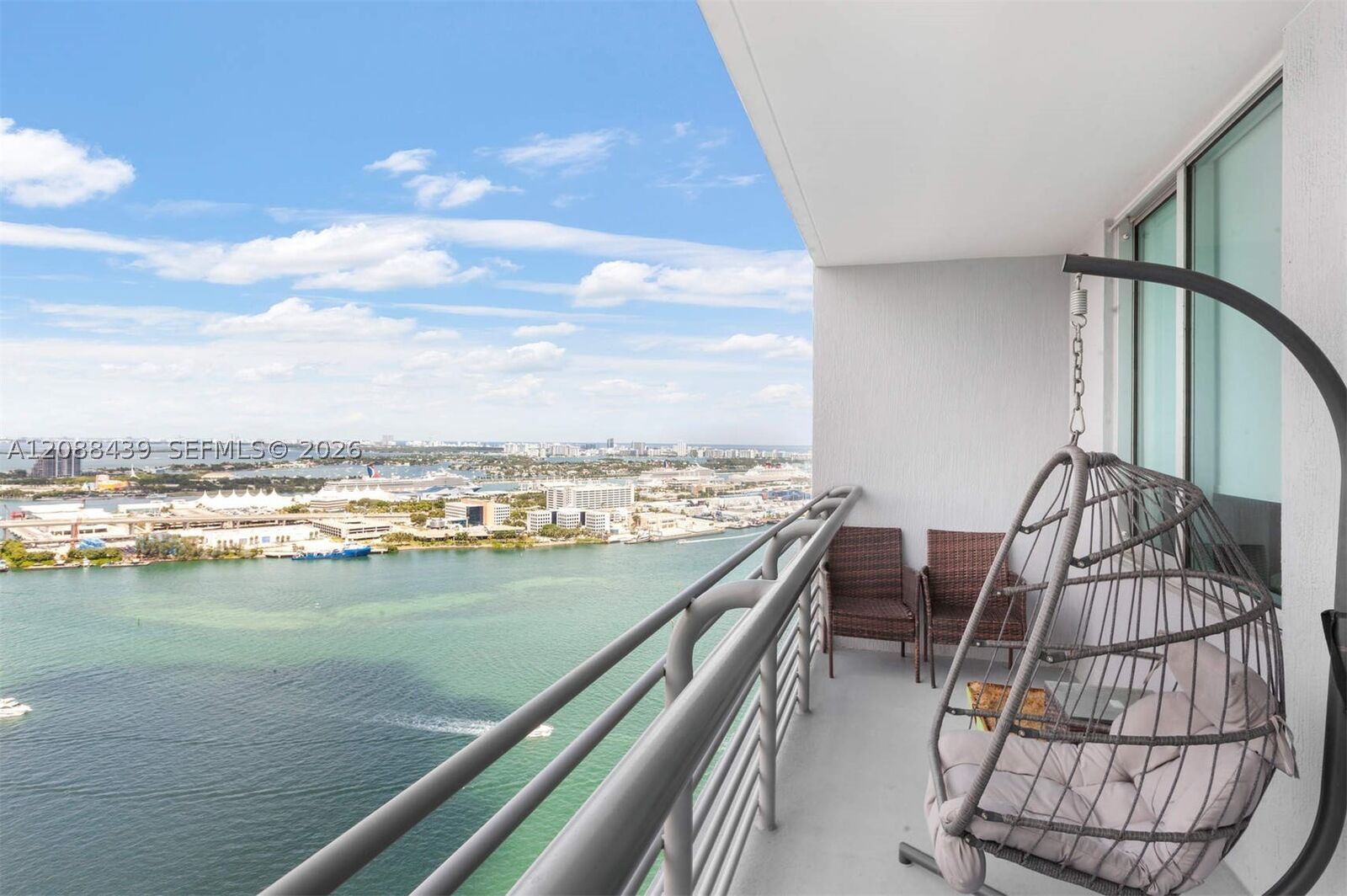 Property Photo:  335 Biscayne Blvd 3904  FL 33131 