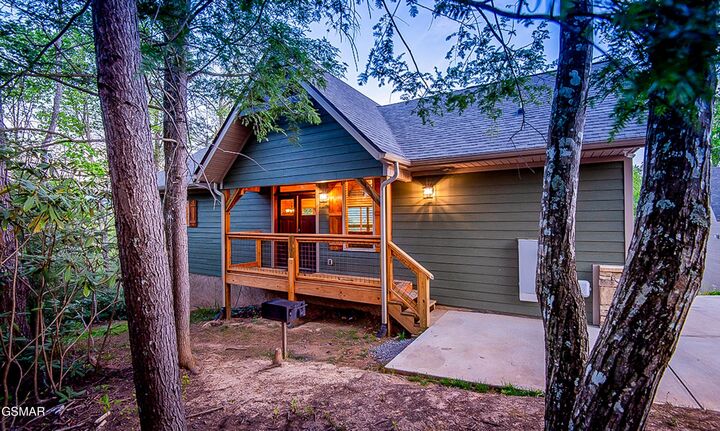 Property Photo: 408 Potters Ridge Road TN 37738