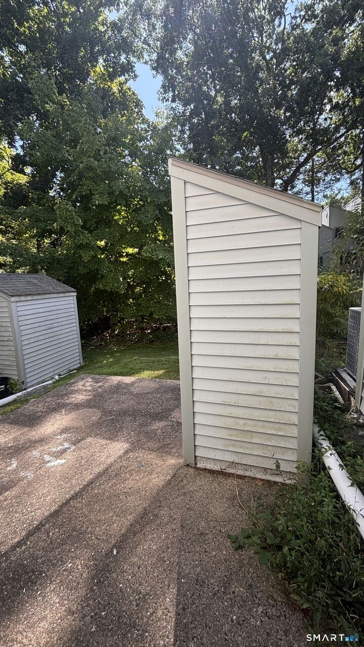 Property Photo: 1 Talcott Forest Road 7I CT 06032
