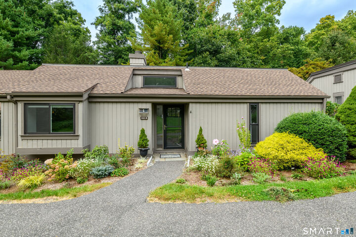 Property Photo:  886 Heritage Village B  CT 06488 