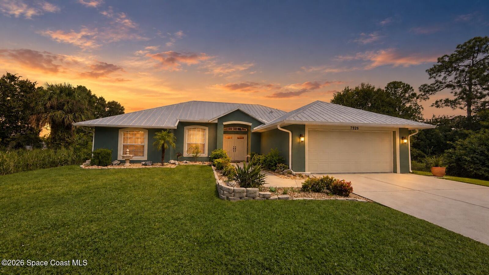 Property Photo: 7926 102nd Avenue FL 32967