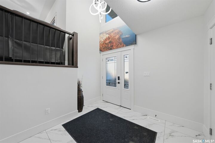 Property Photo:  718 Weir Crescent  SK S0K 4S4 