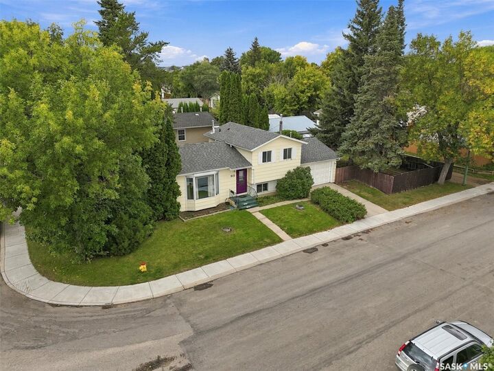 Property Photo:  502 Michener Way  SK S7L 5V4 