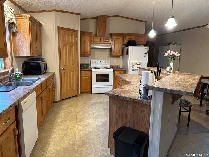 Property Photo:  211 North Street  SK S0G 4T0 