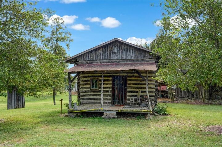 Property Photo: 1203 Brooks Road NC 27320