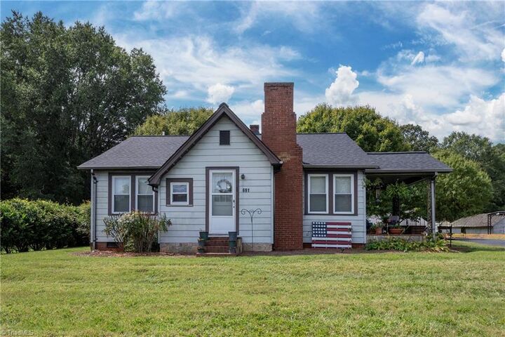 Property Photo:  691 Salisbury Street  NC 27028 