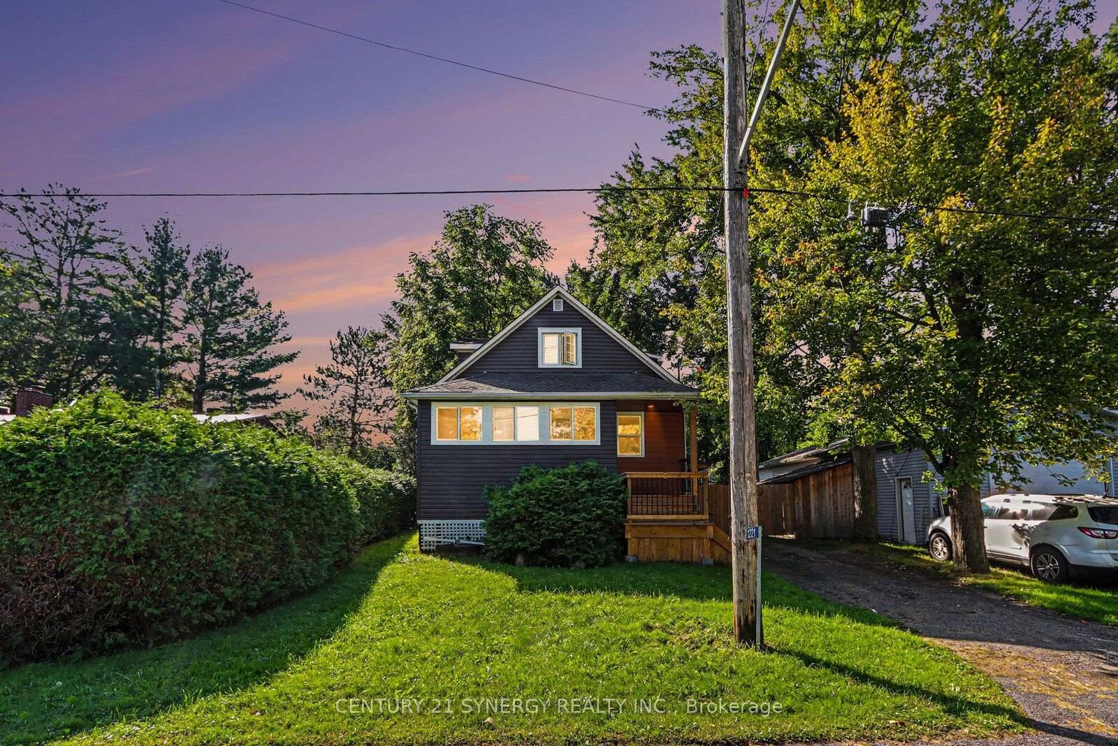 Property Photo:  1221 Fairgreen Avenue  ON K4B 1N2 