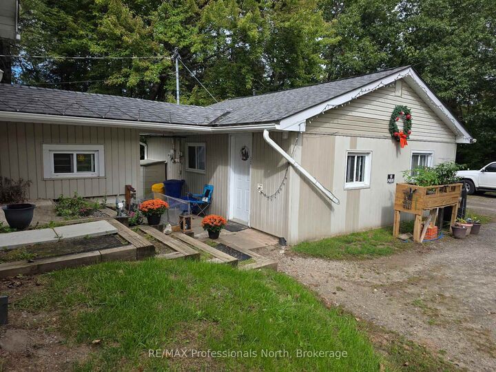 Property Photo:  711 Muskoka 3 Road N  ON P1H 1E1 