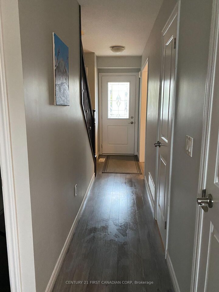 Property Photo: 3400 Castle Rock Place 20 ON N6L 0E4