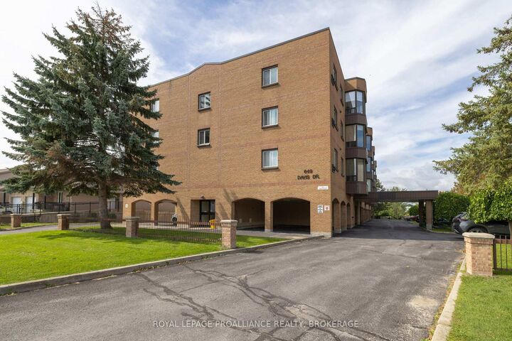 Property Photo:  649 Davis Drive 405  ON K7M 8J3 