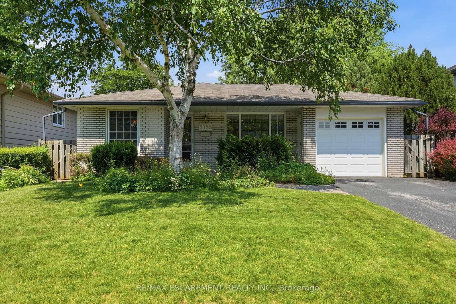 Property Photo: 5155 Idlewood Crescent ON L7L 3Y5
