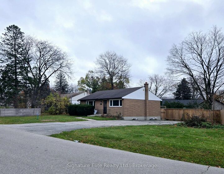 Property Photo:  41-B Hurricane Avenue  ON L4L 1V5 
