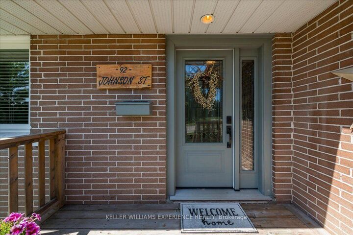 Property Photo:  92 Johnson Street  ON L4M 4R3 