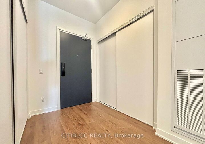 Property Photo:  405 Dundas Street W 210  ON L6M 5P9 