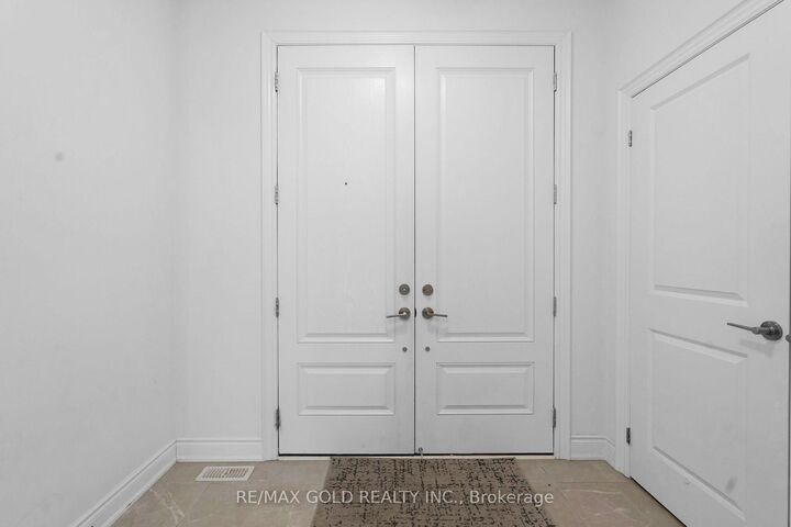 Property Photo:  23 Bermondsey Way  ON L6Y 0E4 